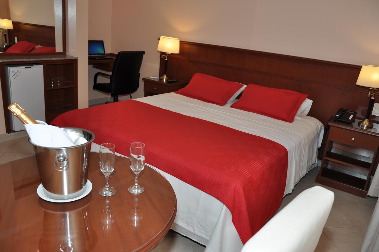 Realnoa Hotel Tartagal Buitenkant foto